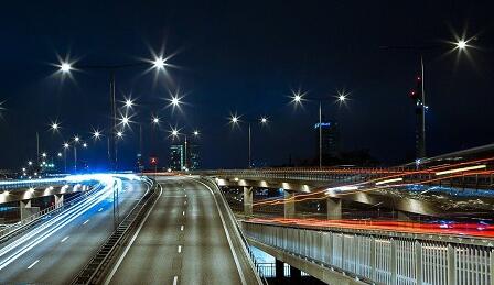 專業(yè)的道路亮化工程施工方案該如何做？