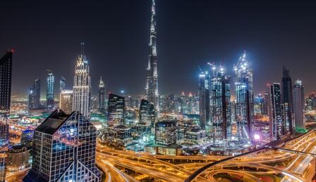 LED樓體亮化工程讓傳統(tǒng)建筑在夜間重?zé)ü獠剩?>
                                            </div>
                    <div   id=