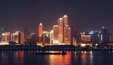 城市夜景亮化提升工程：璀璨夜色，舊城煥新！