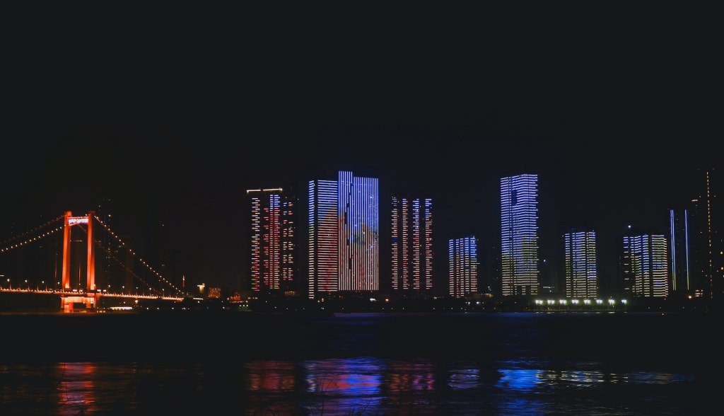 亮化工程.jpg 亮化工程.jpg