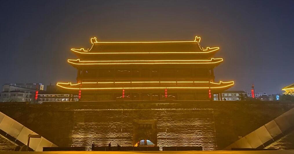 亮化工程2.jpg 亮化工程2.jpg